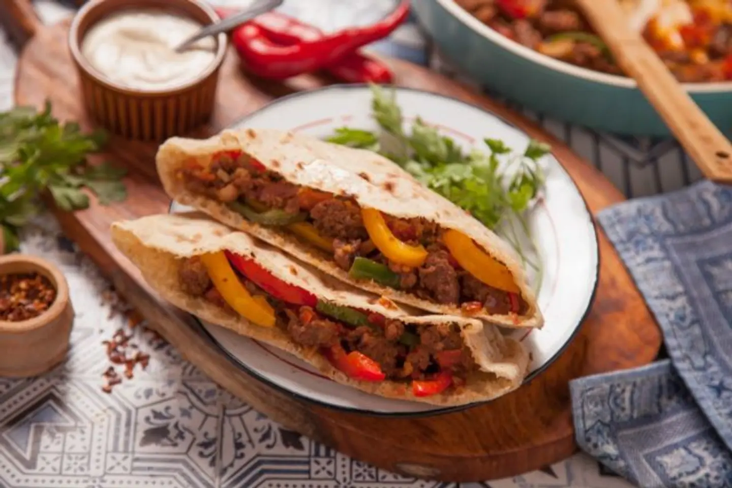 سجق مع البيض