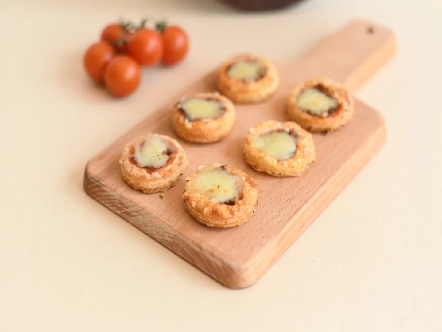 Mini Pizza With Olive Mushroom