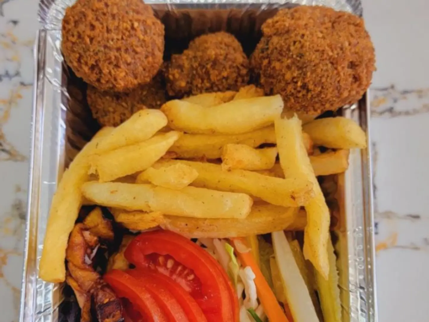 صحن مشكل صغير