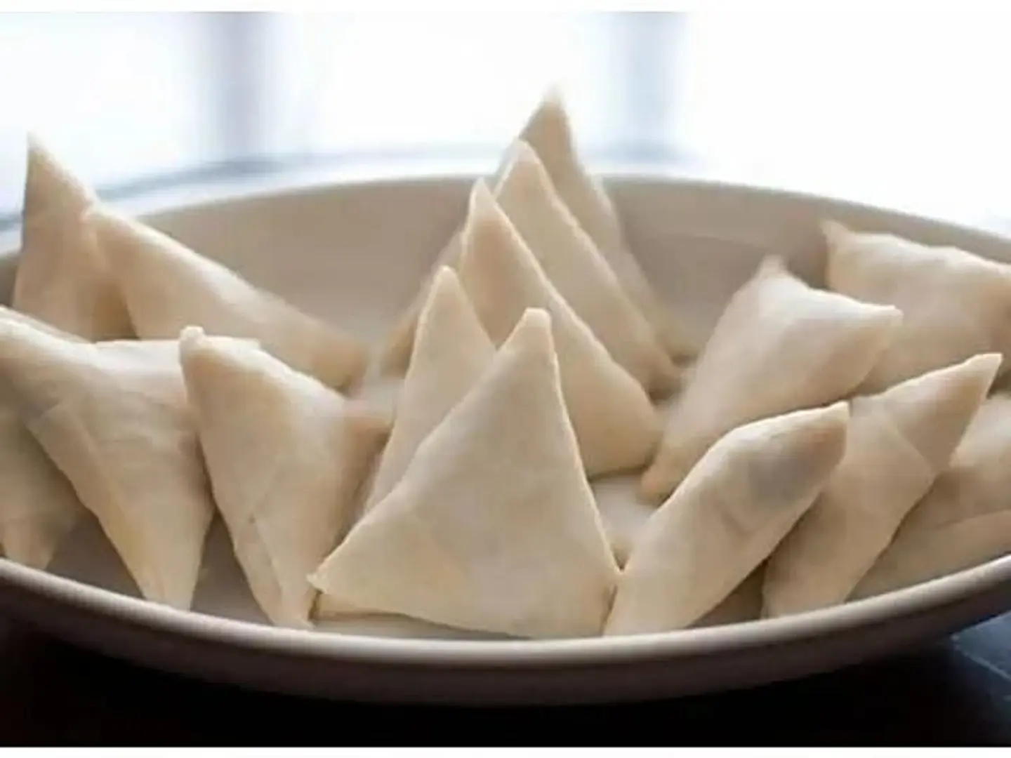 بوكس صغير سمبوسة مفرزنة