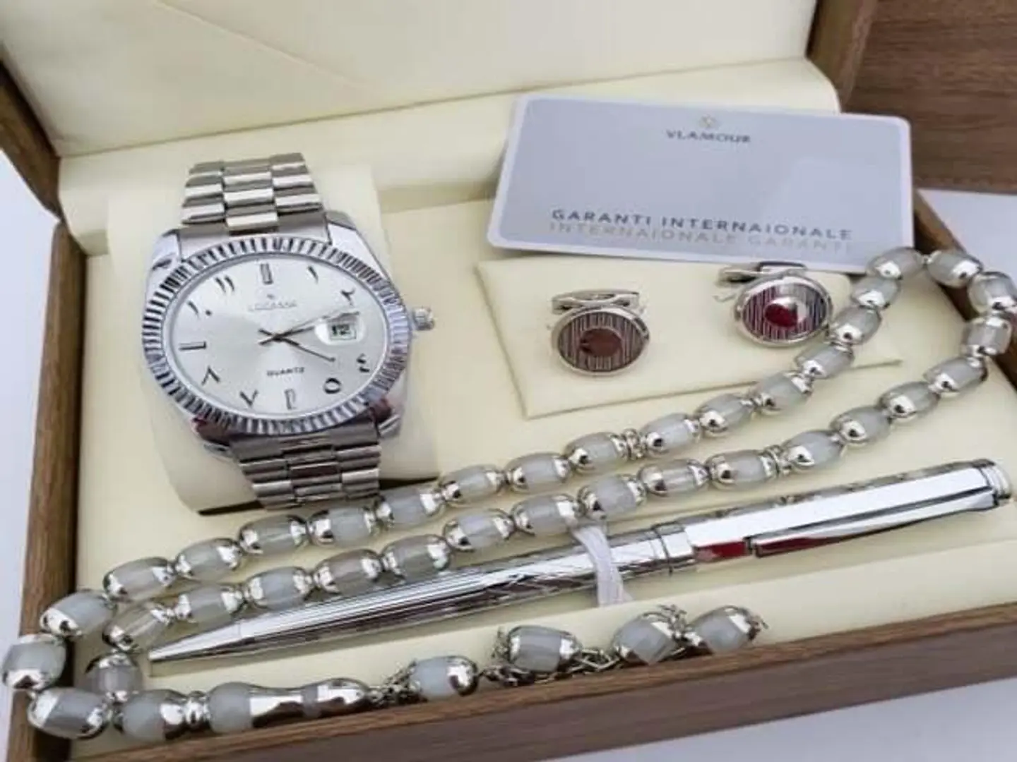 طقم هدايا رجالي فاخر رمز الاناقة والتميز 19