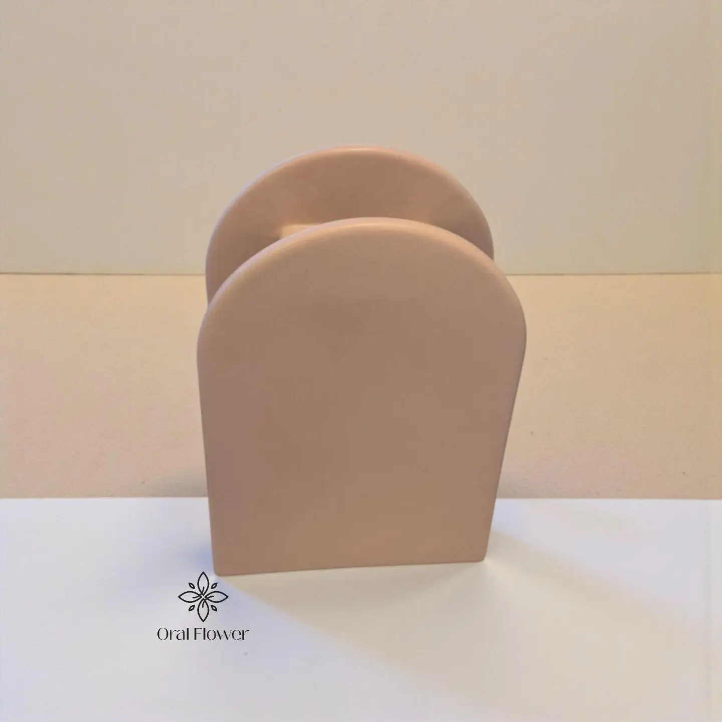 فازة سراميك مع نحت الاسم