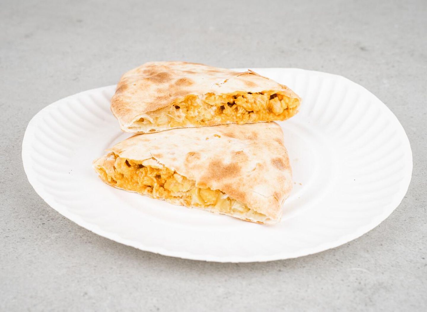 فطيرة لبنة و فلافل