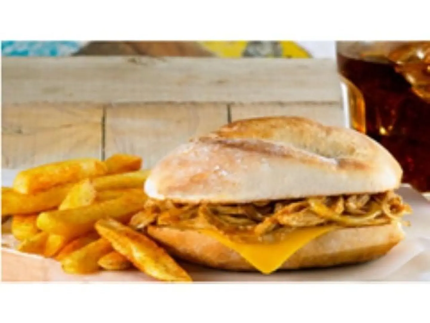برجرالدجاج المسحب و ١ طبق جانبي