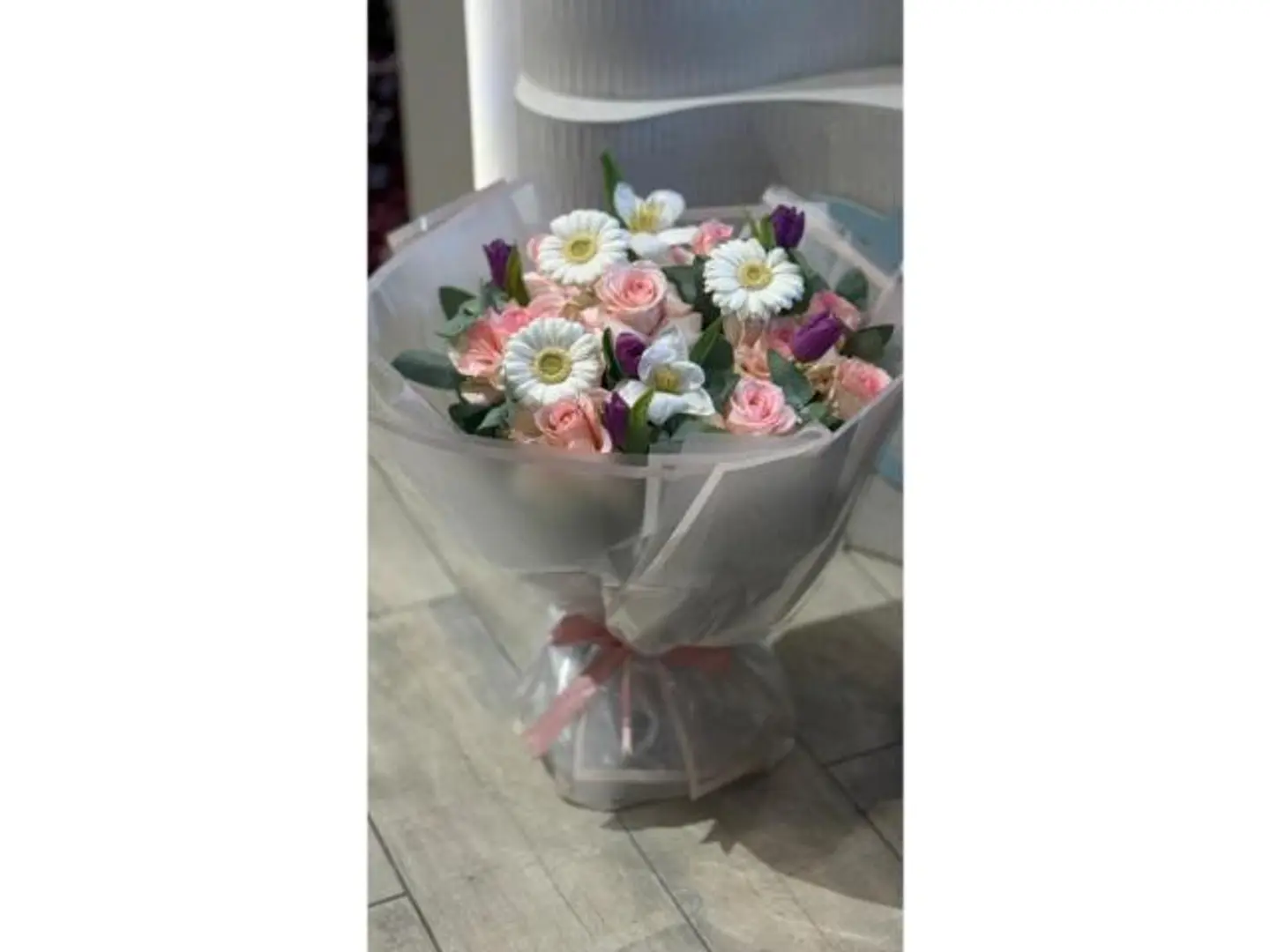 Bouquet Of Roses With Tulip And Galbera