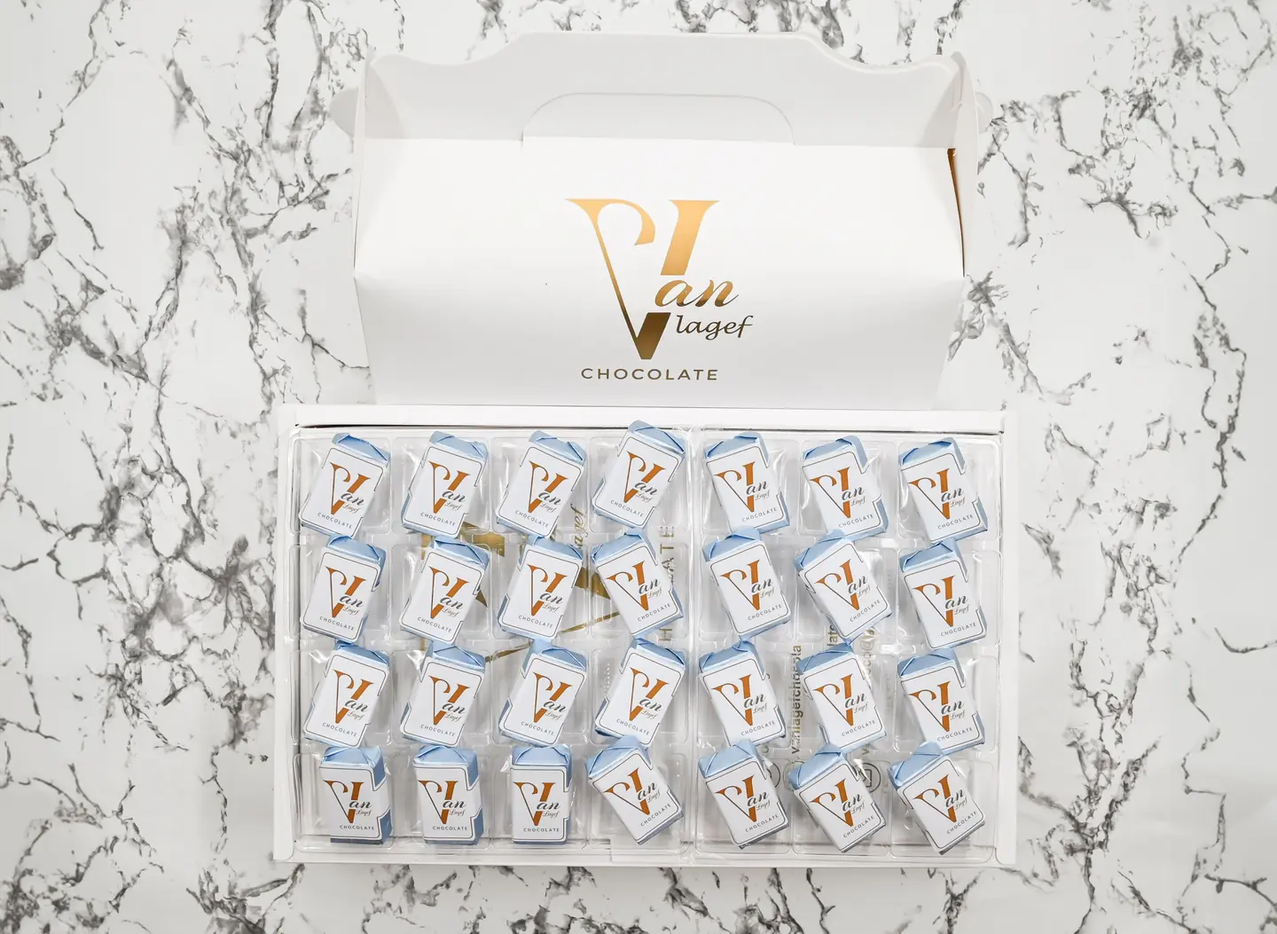 Chocolate Box With Hazelnut Cream, 28 Pieces