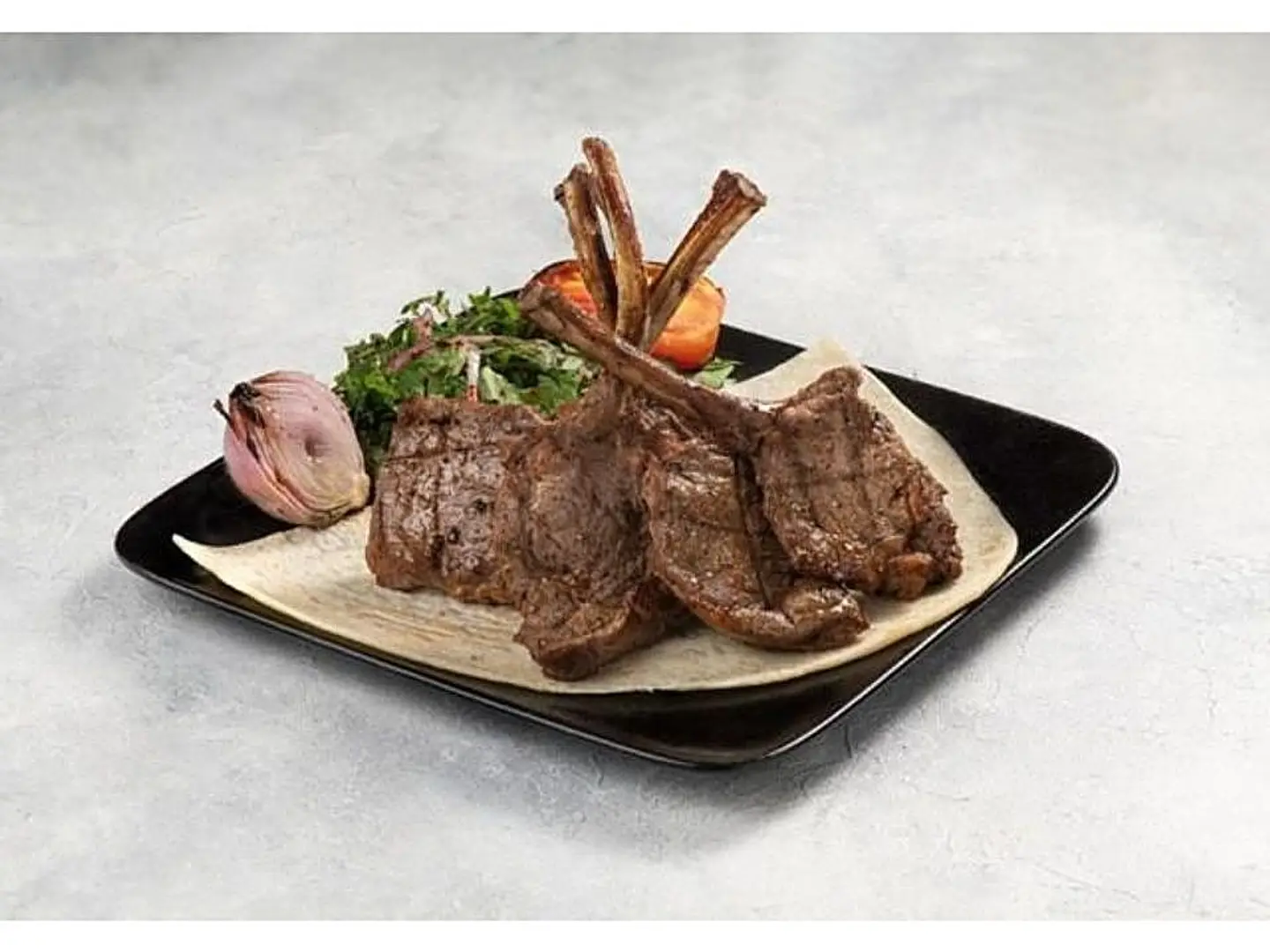 1 Kg Ribs Grill With Hummus And Garlic