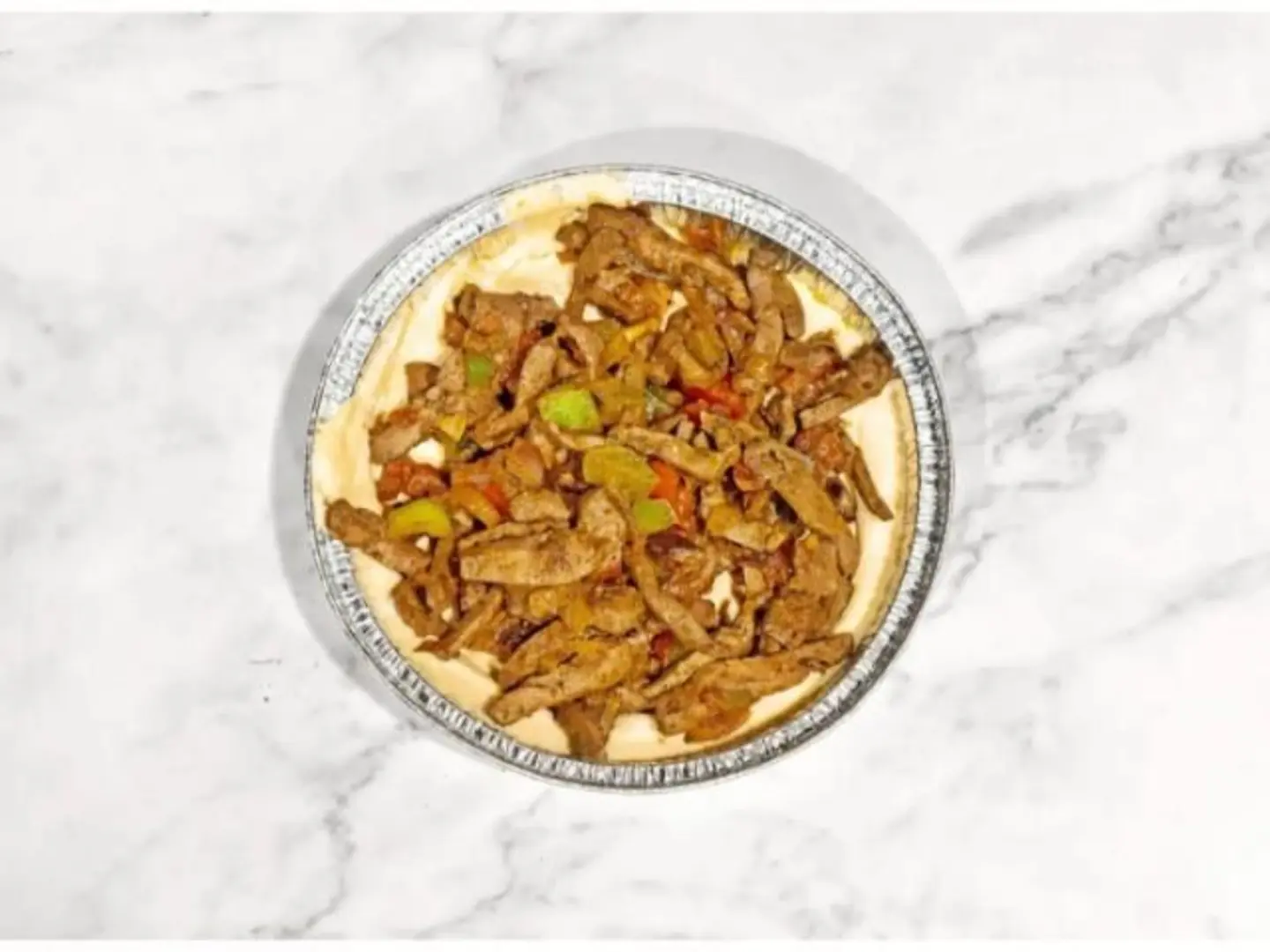Hummus With Chicken Mgalgal