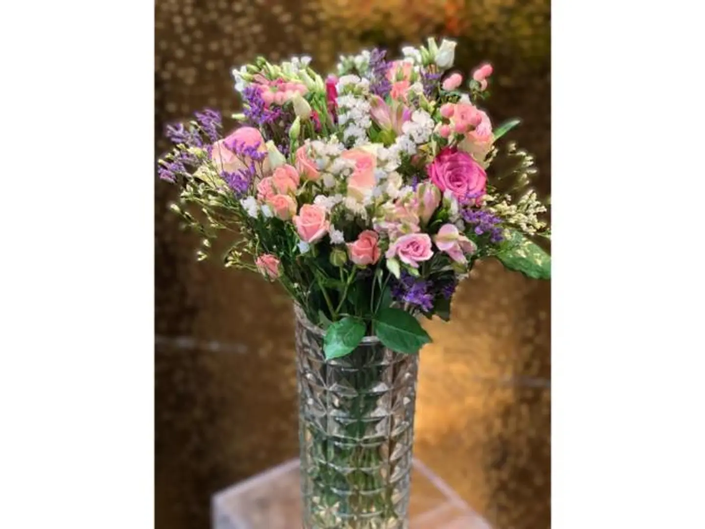 فازة نسيم الورد