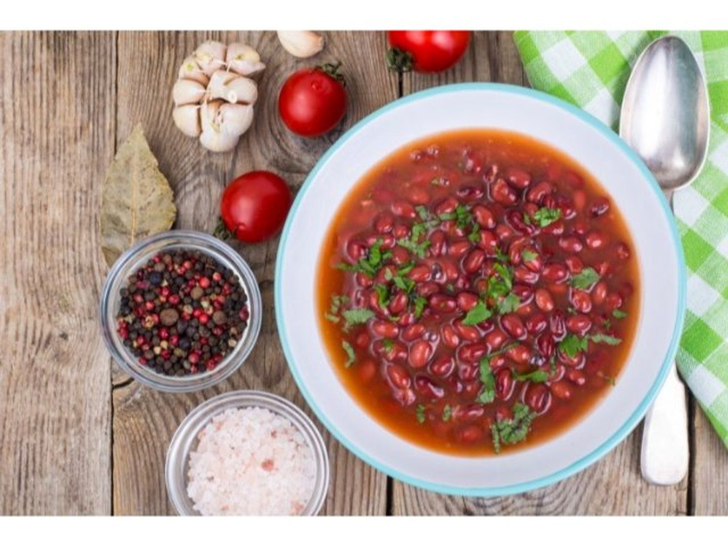 فاصوليا ناشف مع تونه