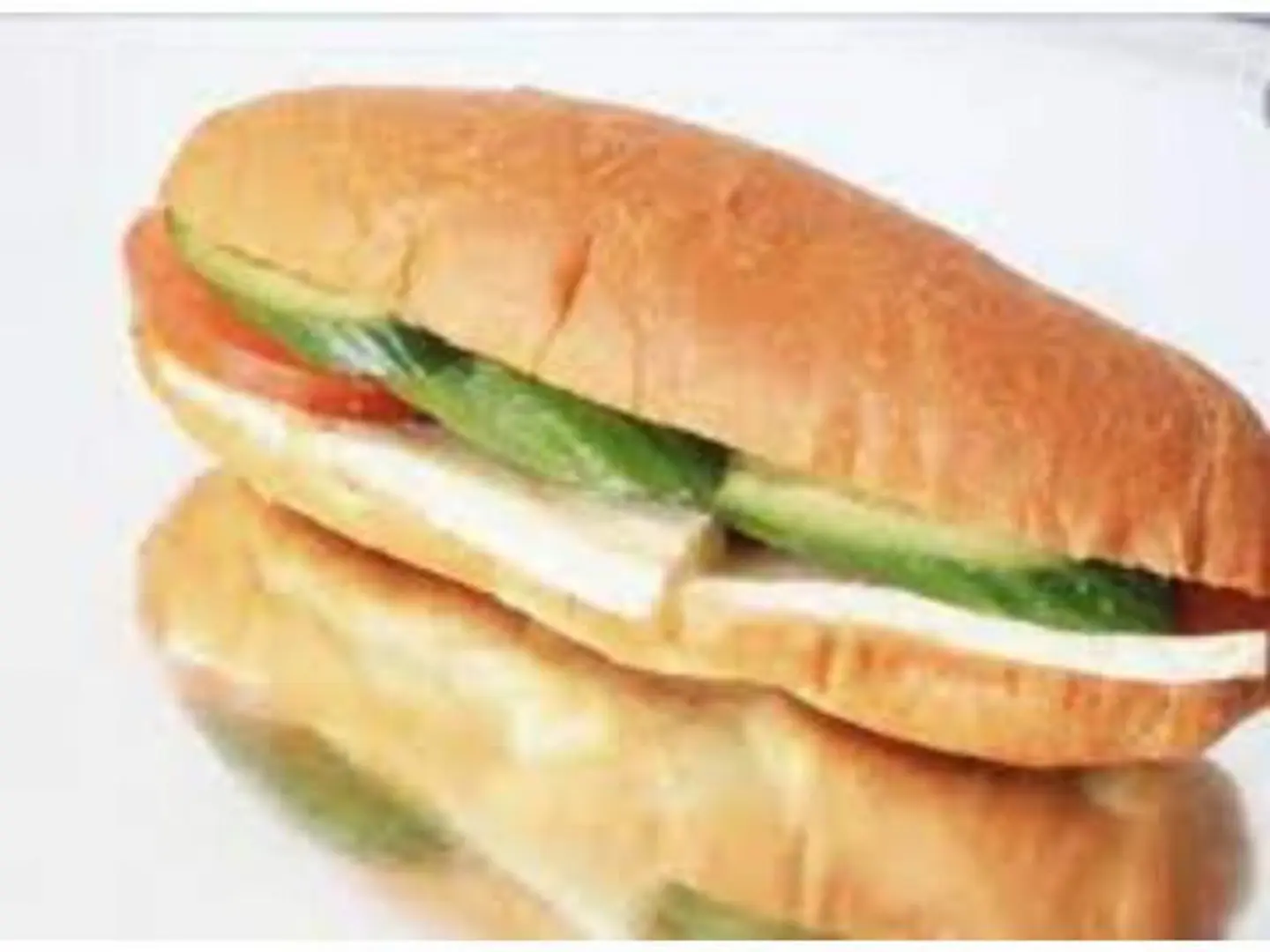Old Cheese With Tomato Sandwich