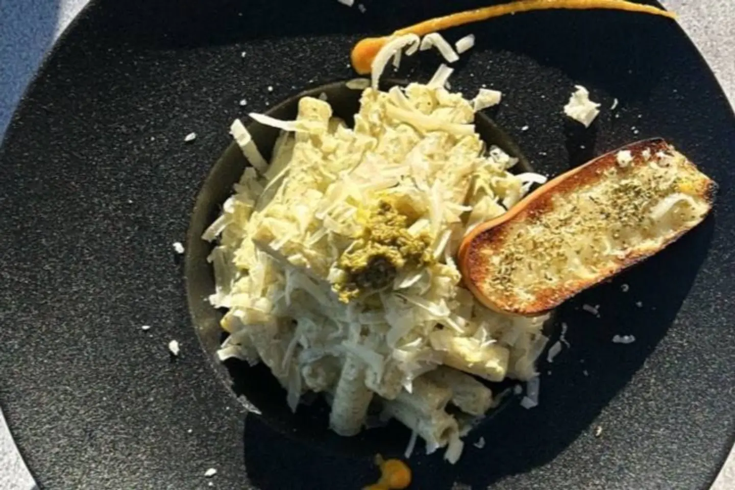 مكرونة بيستو