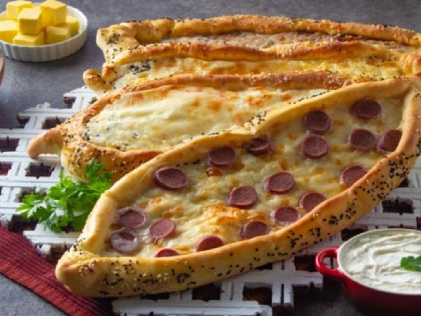 فطائر تركية بالاجبان المنوعة