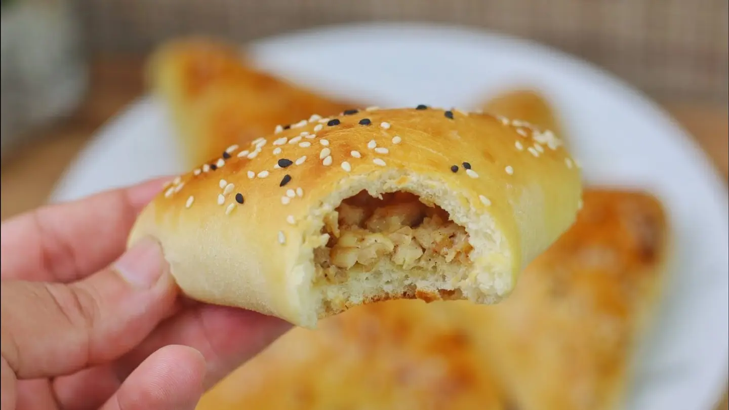 Chicken And Cheese Pie