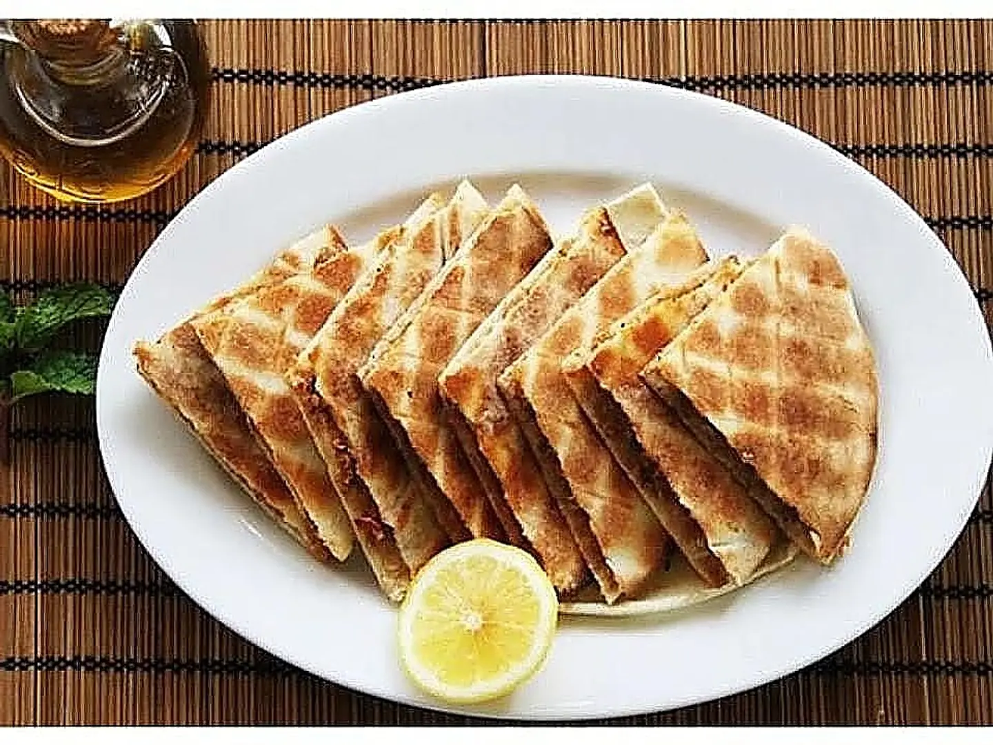 عرايس لحم باللبنة