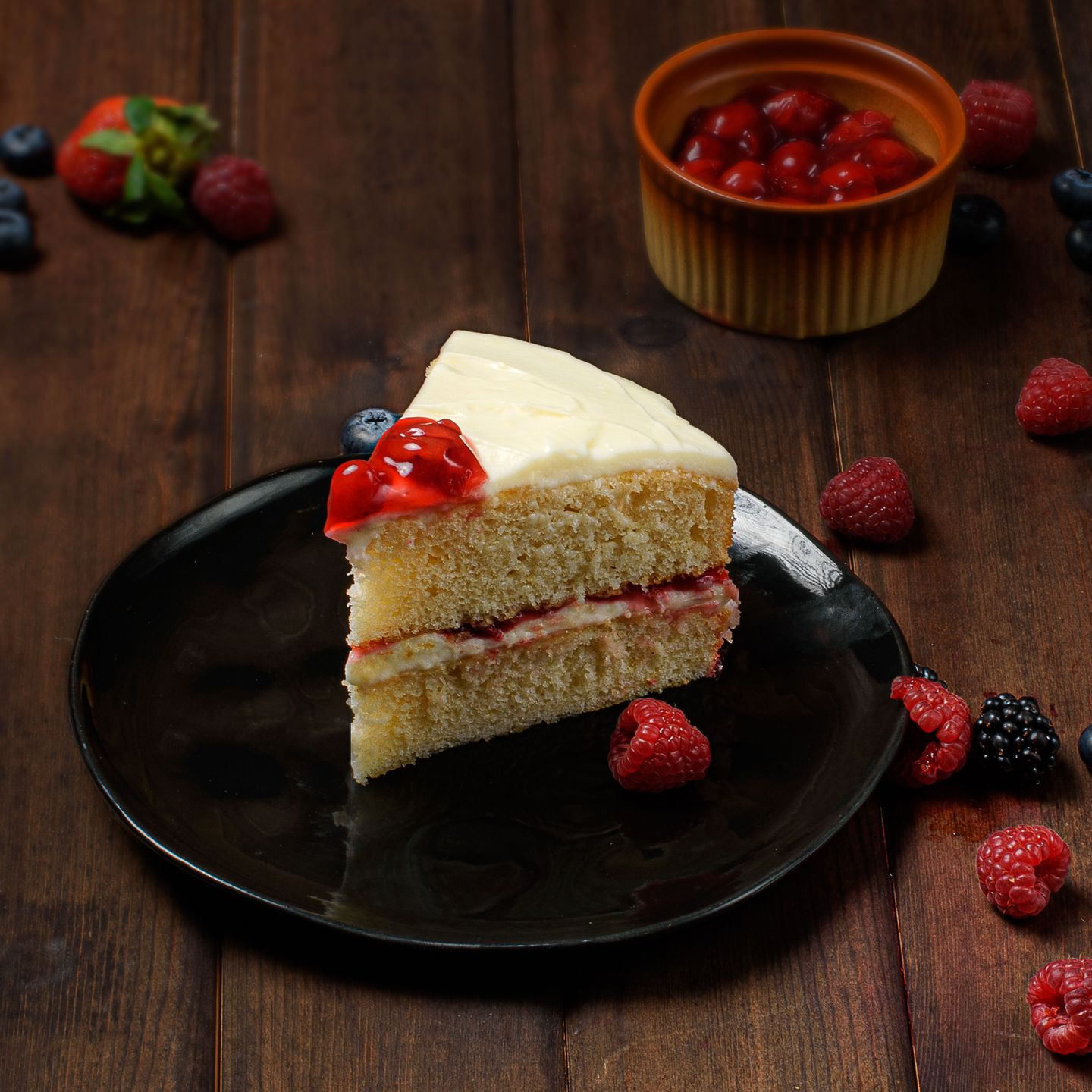 Vanilla And Cherry Cake
