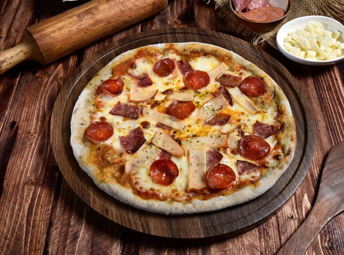 Large Mixed Smoked Meat Pizza