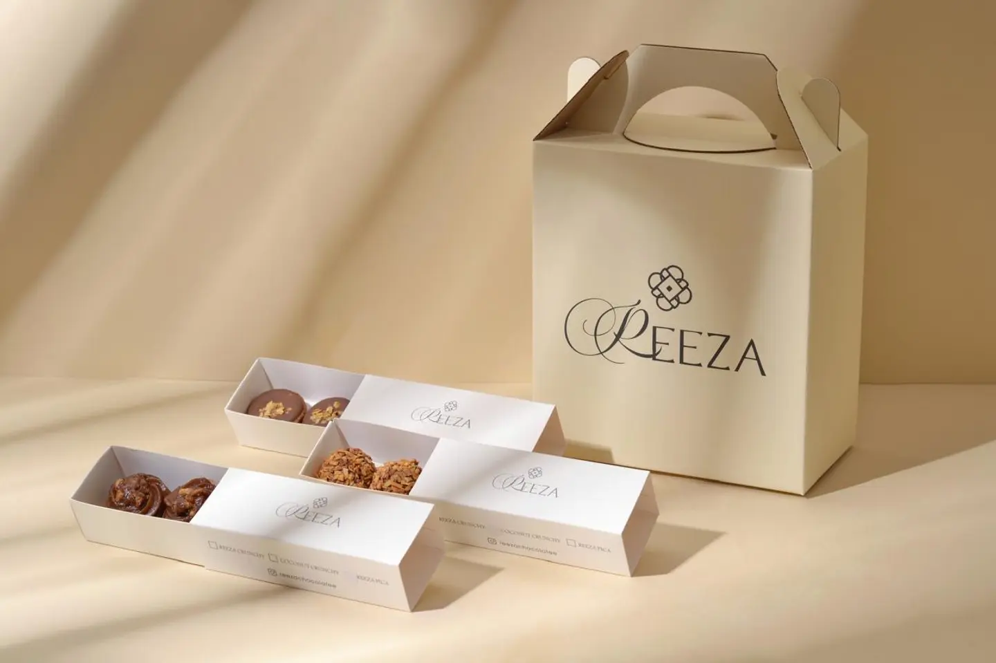 Reeza Signature Box