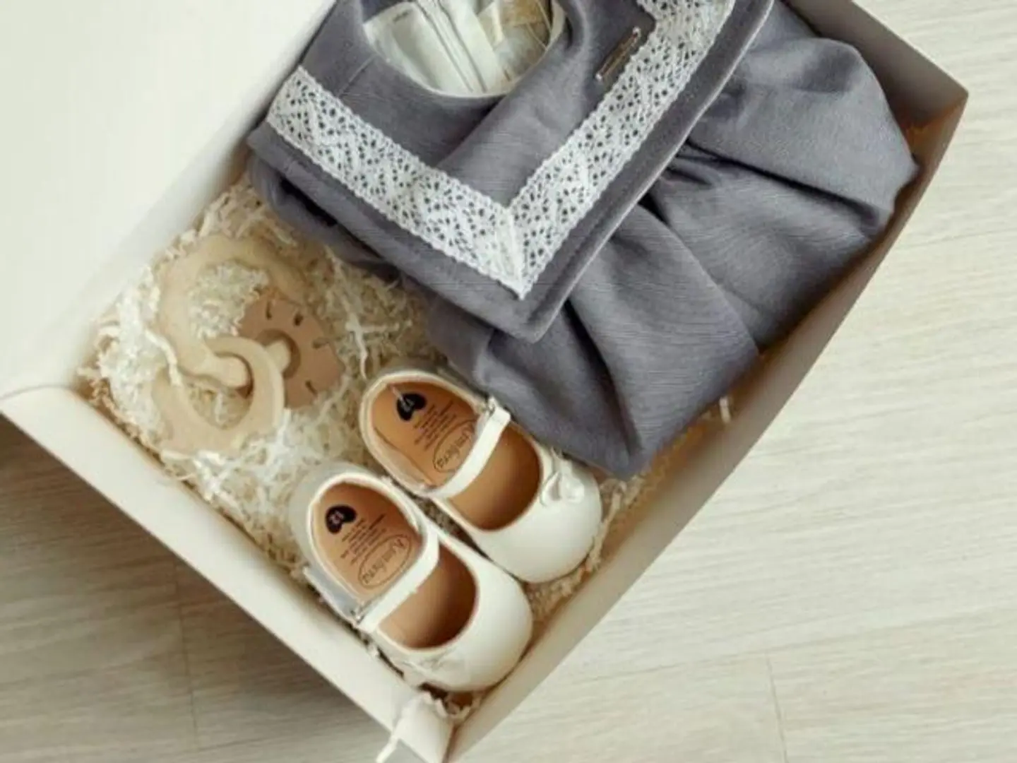 فستان رمادي ثقيل