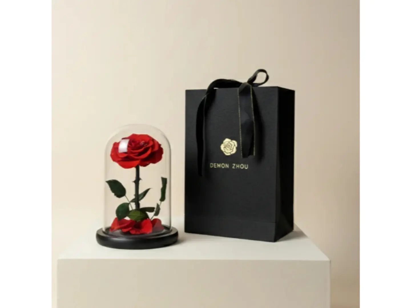 وردة الخلود دائمة