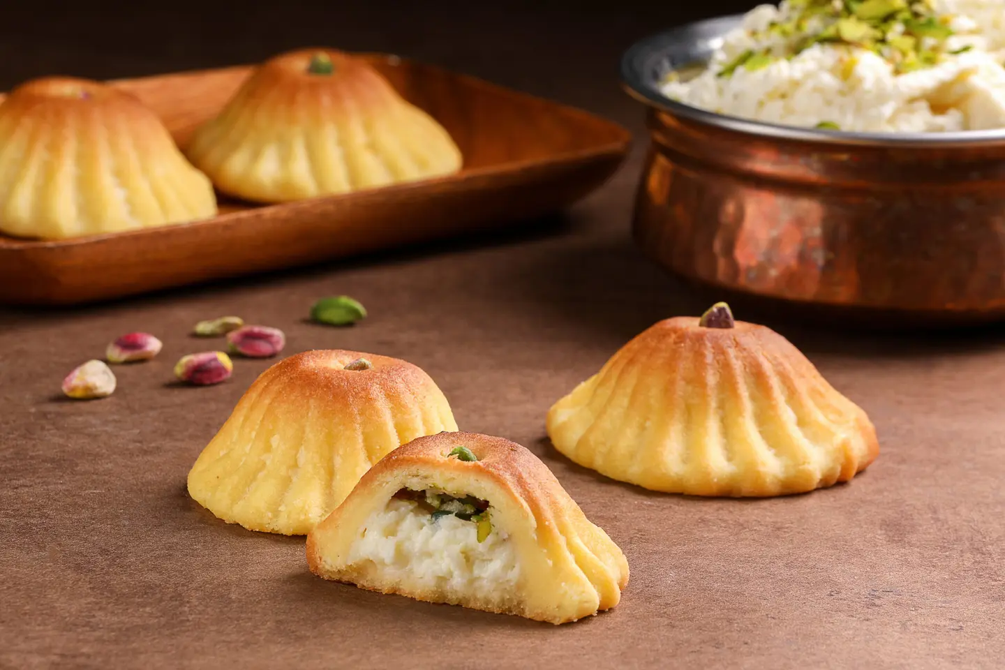 غريبة بالقشطة