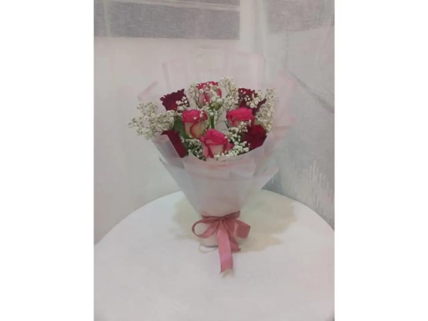 الورد الجوري مع الجيبسون