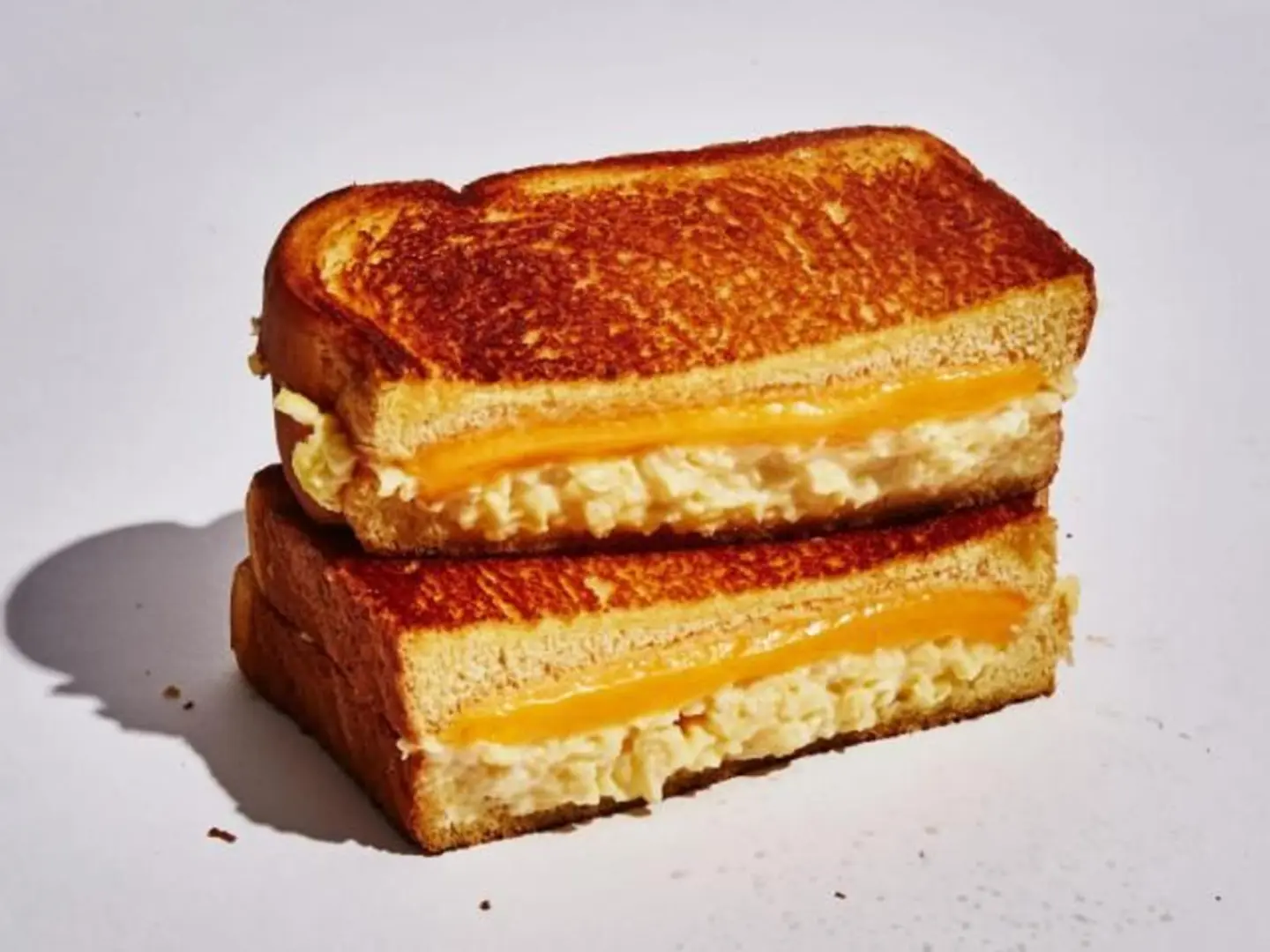 ساندوتش بيض شيدر