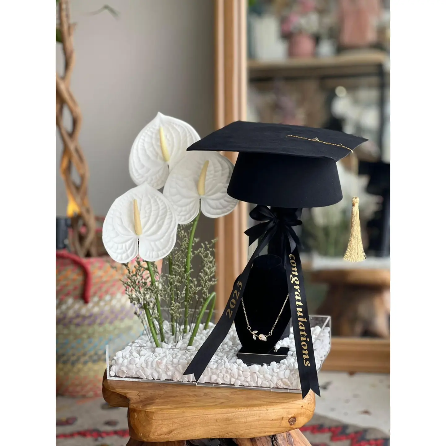 Graduation Stand