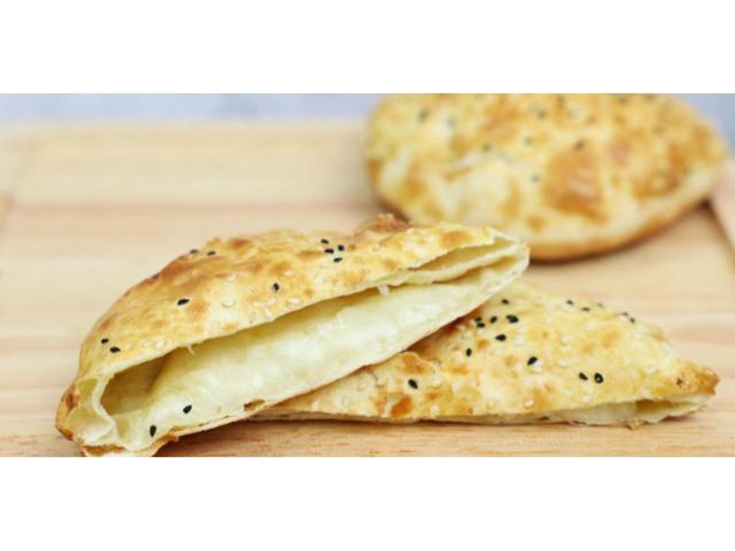 فطيرة بيض مع الجبنة الشيدر