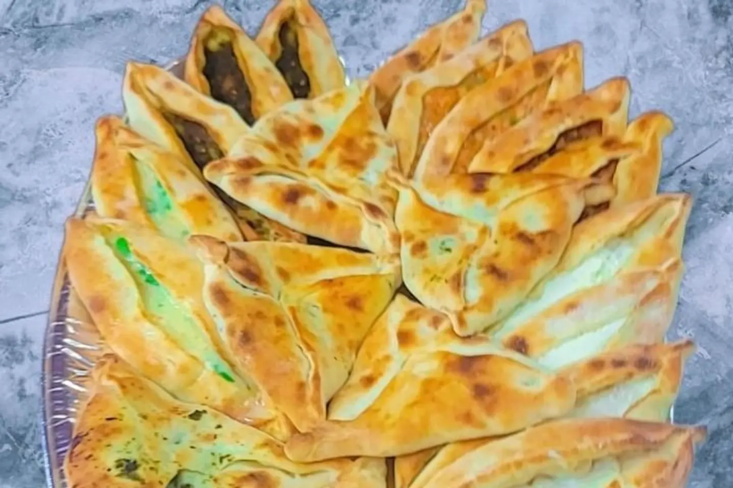 معجنات مشكلة ١٠ حبة