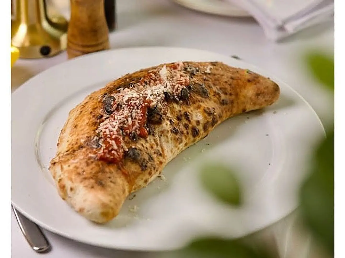 كالزون السبانخ و جبن الريكوتا