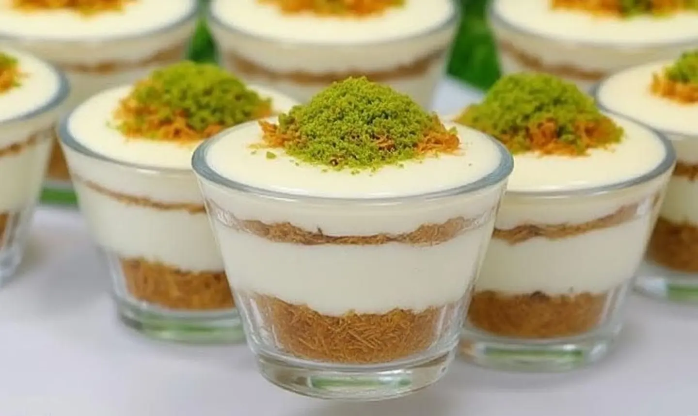 Mini Kunafah Cup With Cream (6 Pieces)