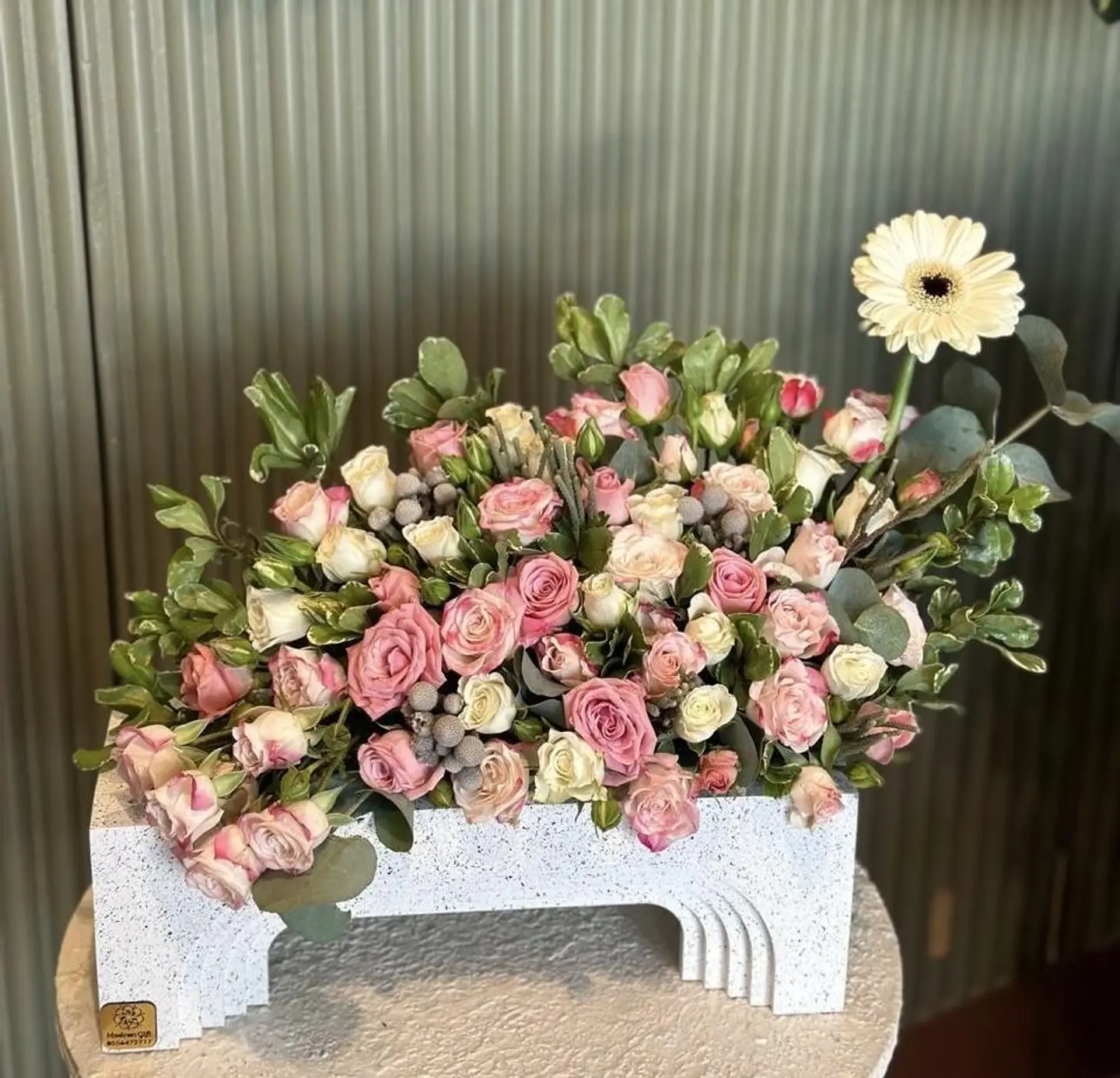Vase With Natural Roses