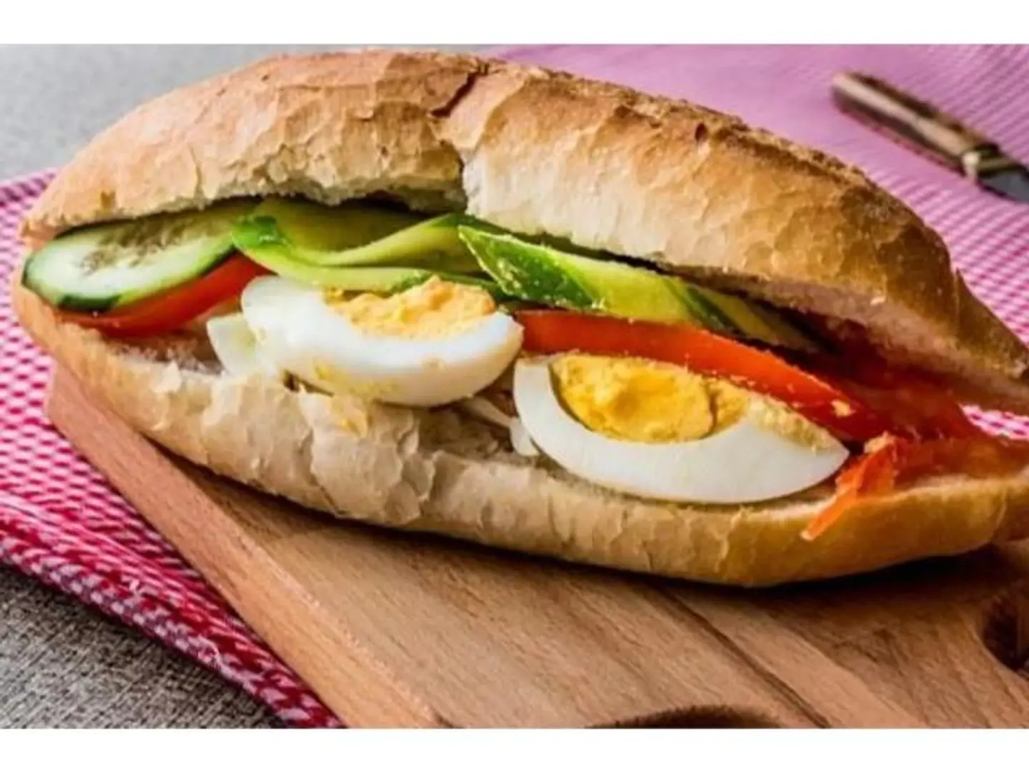 Boiled Egg Tomato And Vegetable Sandwich