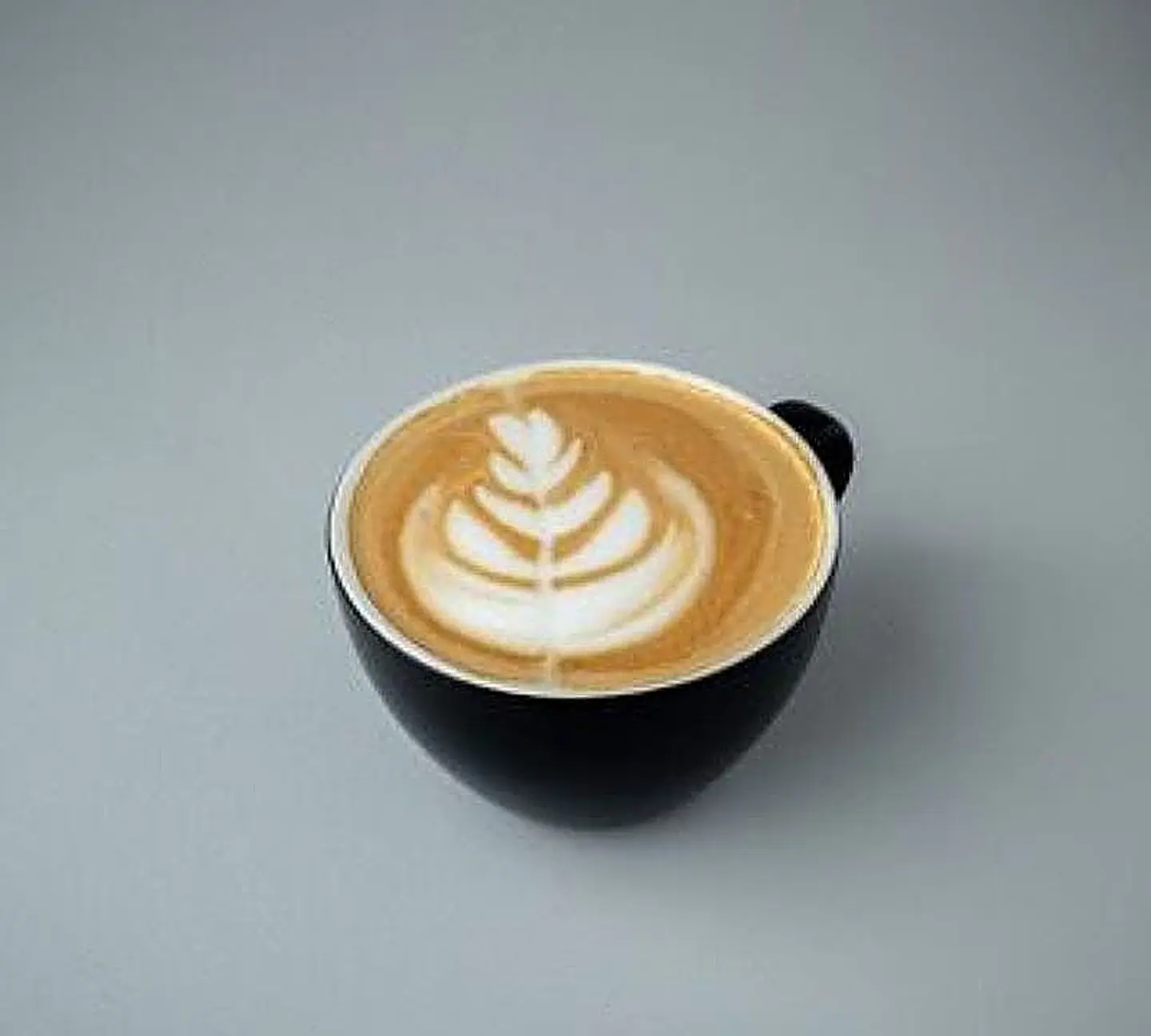 بيستاشيو لاتيه حار