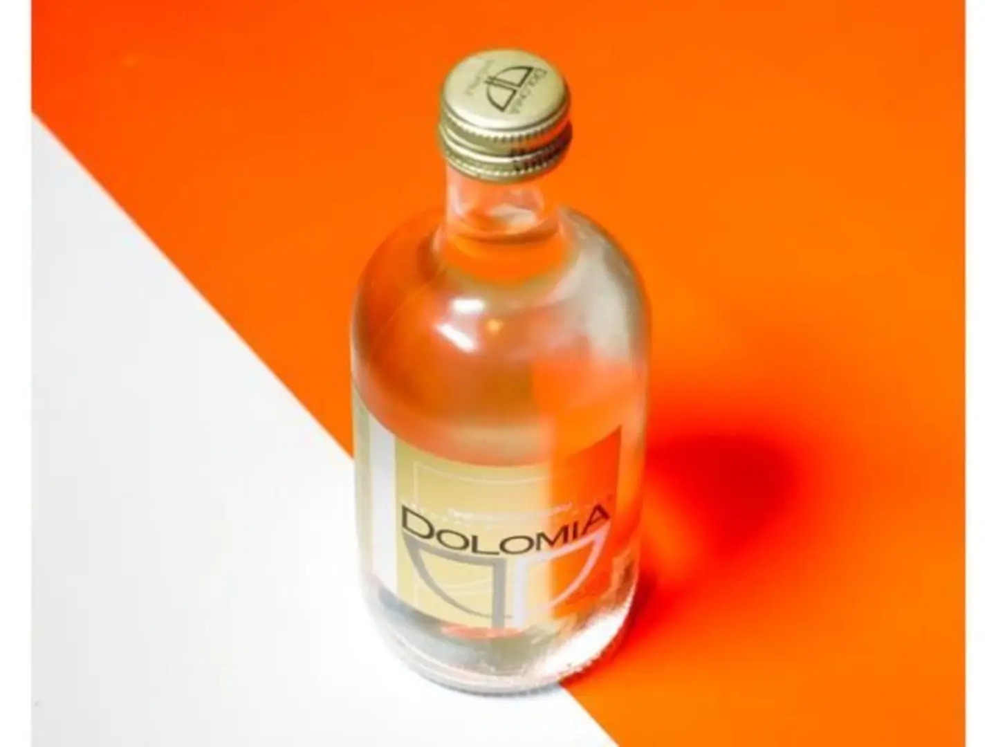 ماء دولوميا زجاج