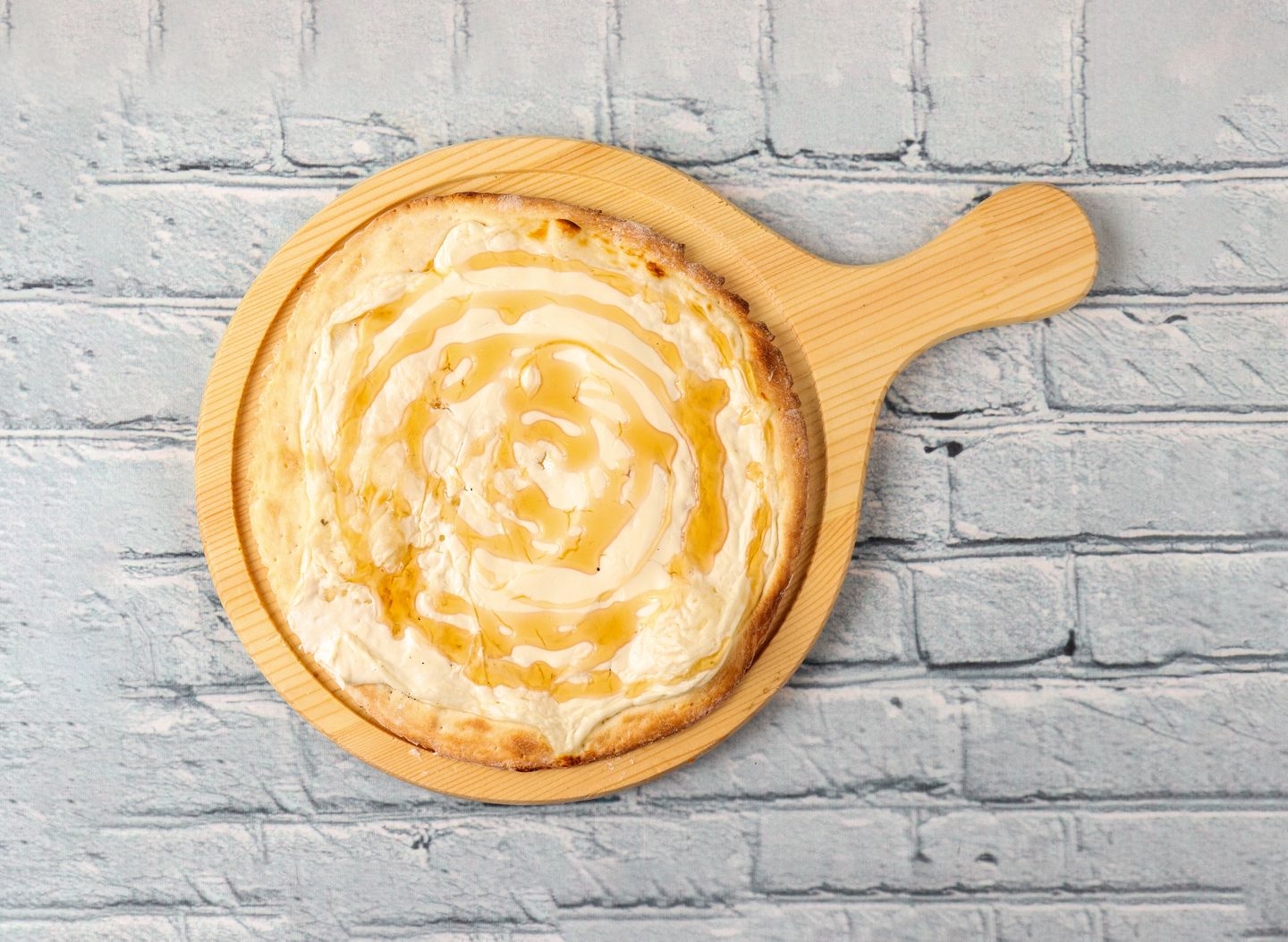 Labneh With Honey Manqusha