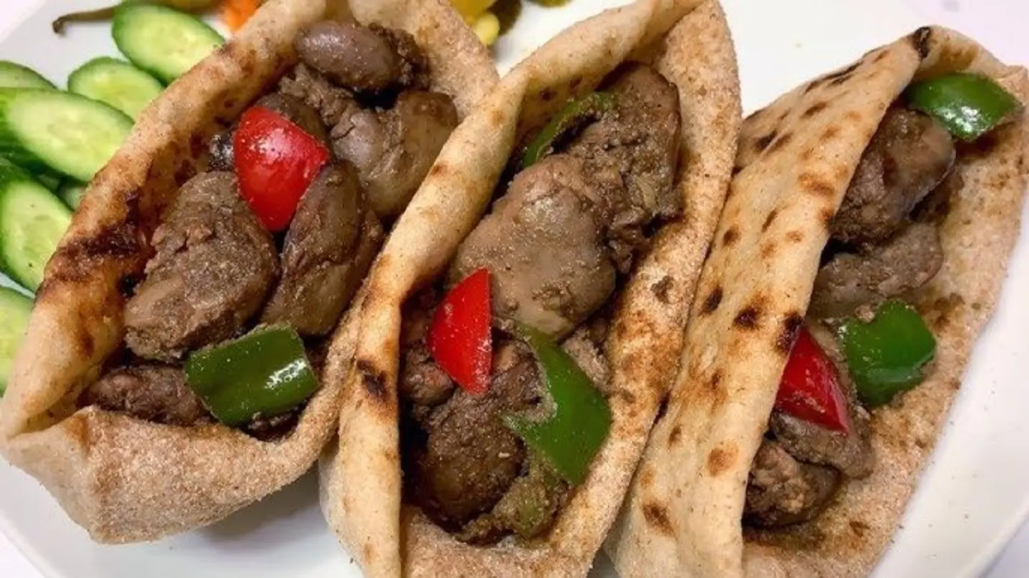 كبدة غنم خبز عادي