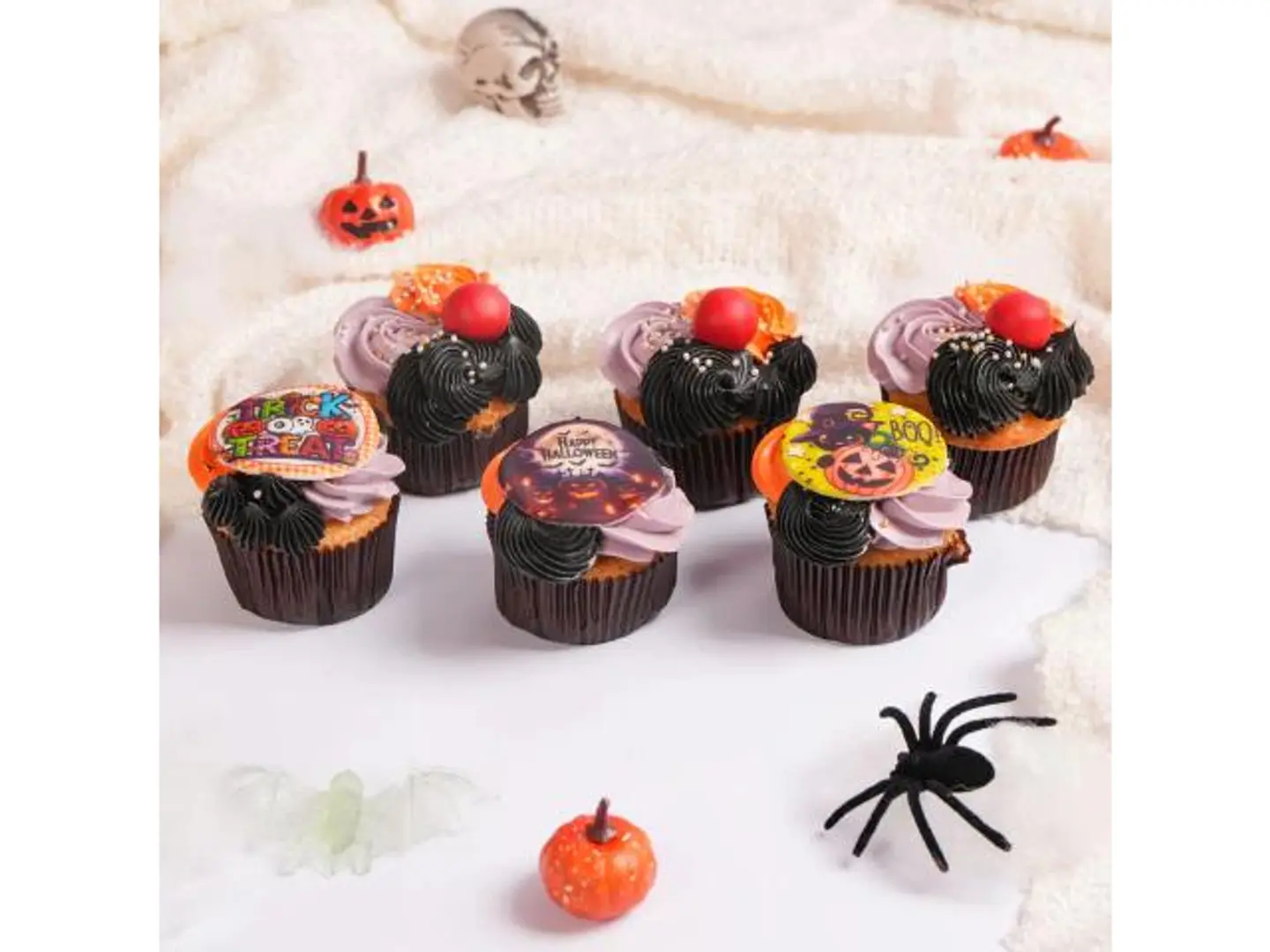 مجموعة كب كيك الهالوين السعيد