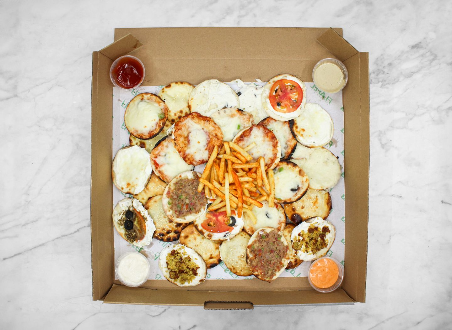 Medium Vip Mix Pastries Box