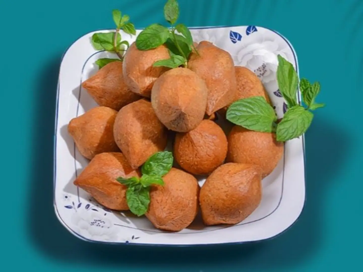 16 Pieces Of Chicken Kibbeh