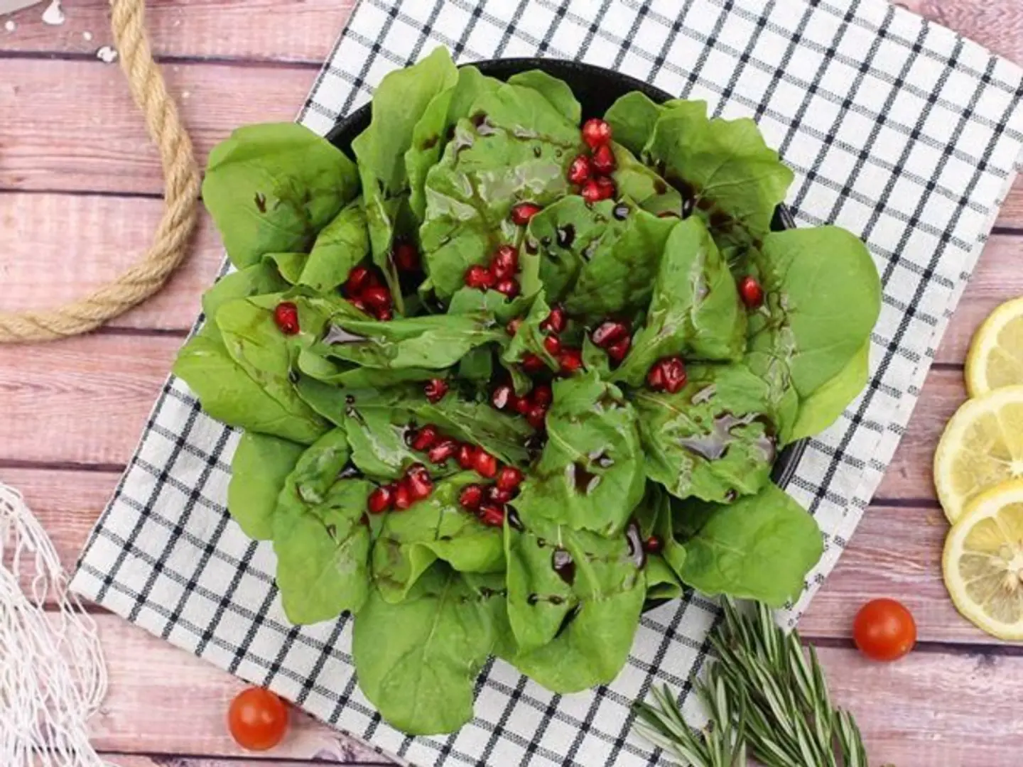 Rocca With Bomegrnate