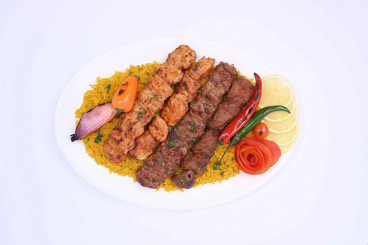 طبق مشاوي مشكلة كبير مع الرز