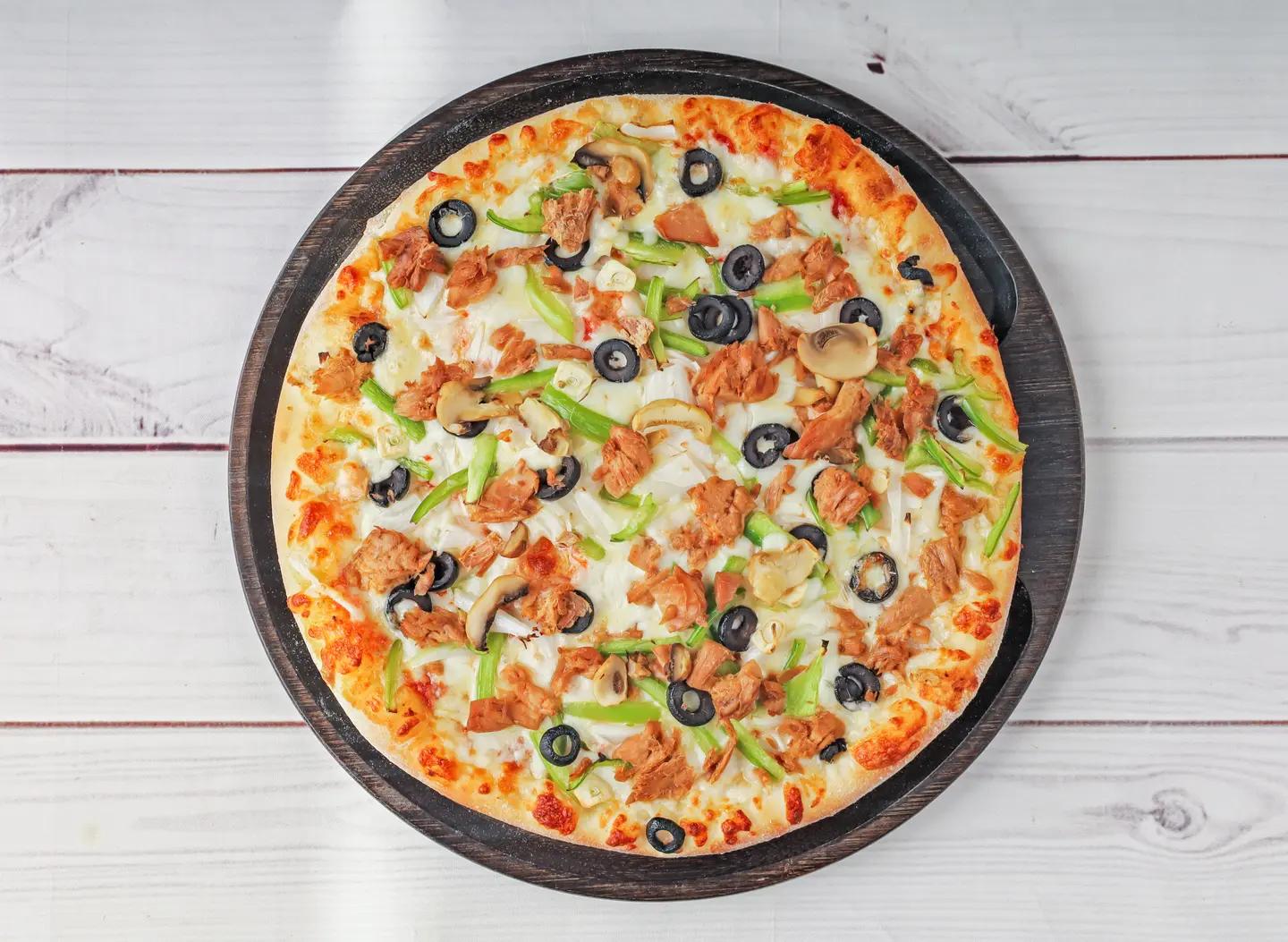 Large Tuna Pizza
