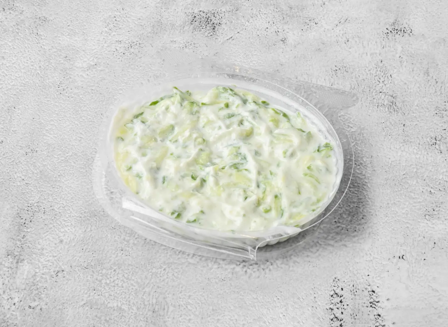 سلطة خيار باللبن