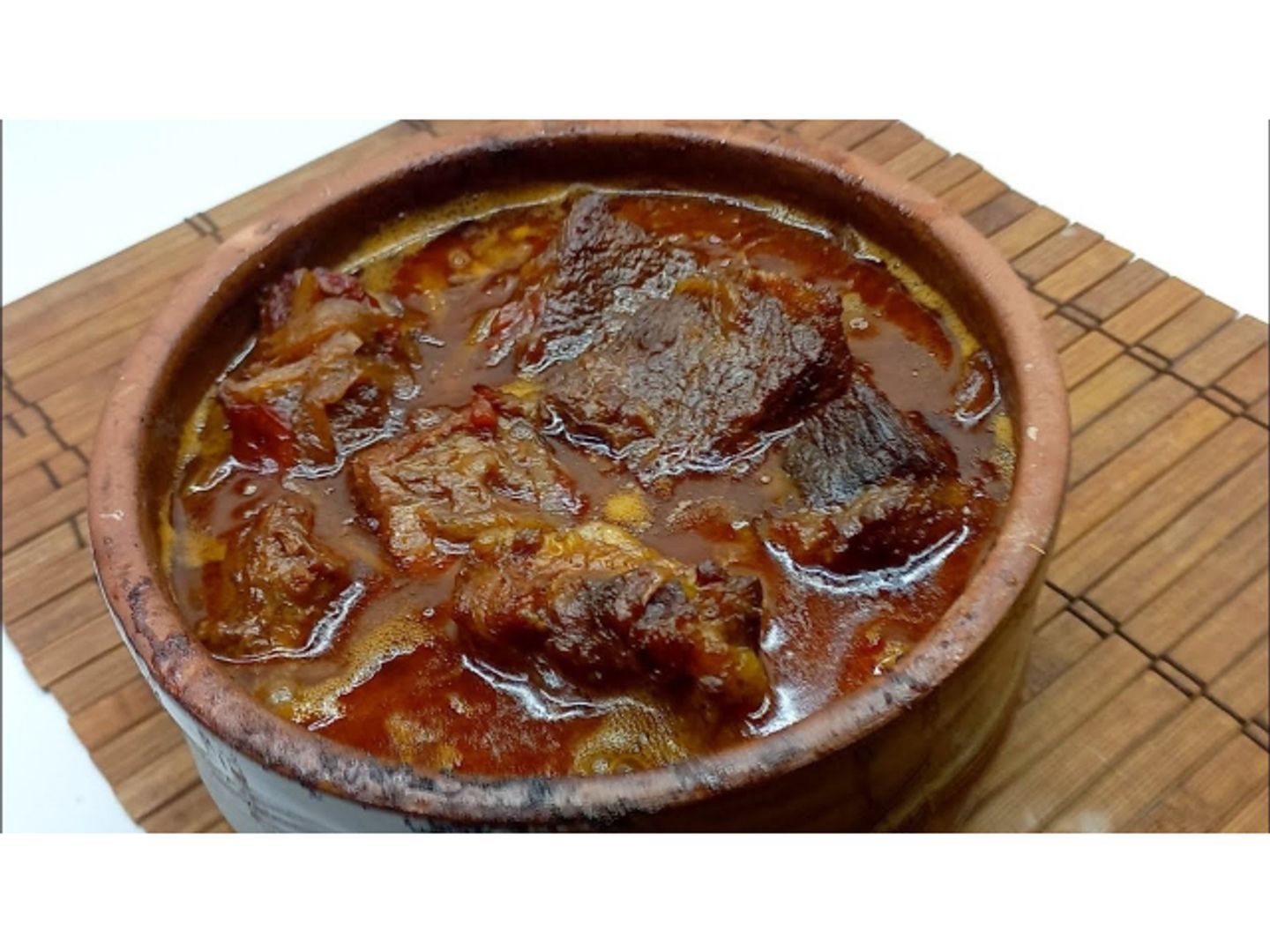 طاجن بصل باللحمة