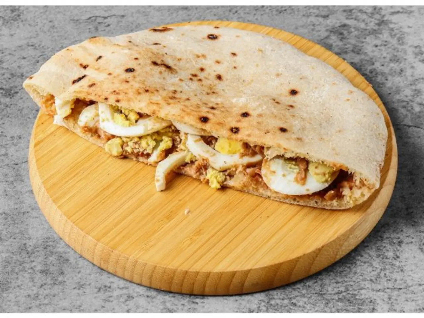 ساندوتش فول بالبيض