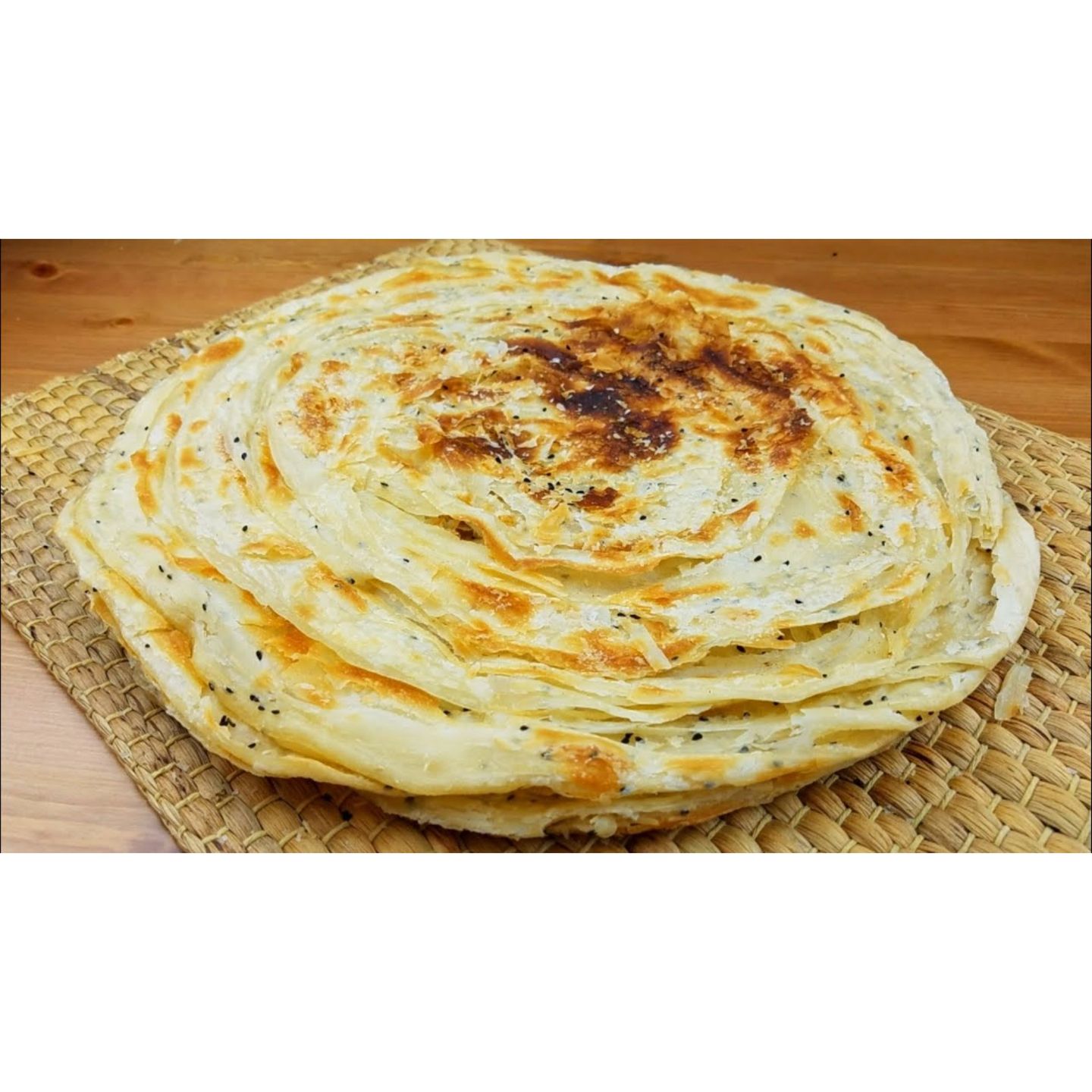 خبز ملوح  سنقل