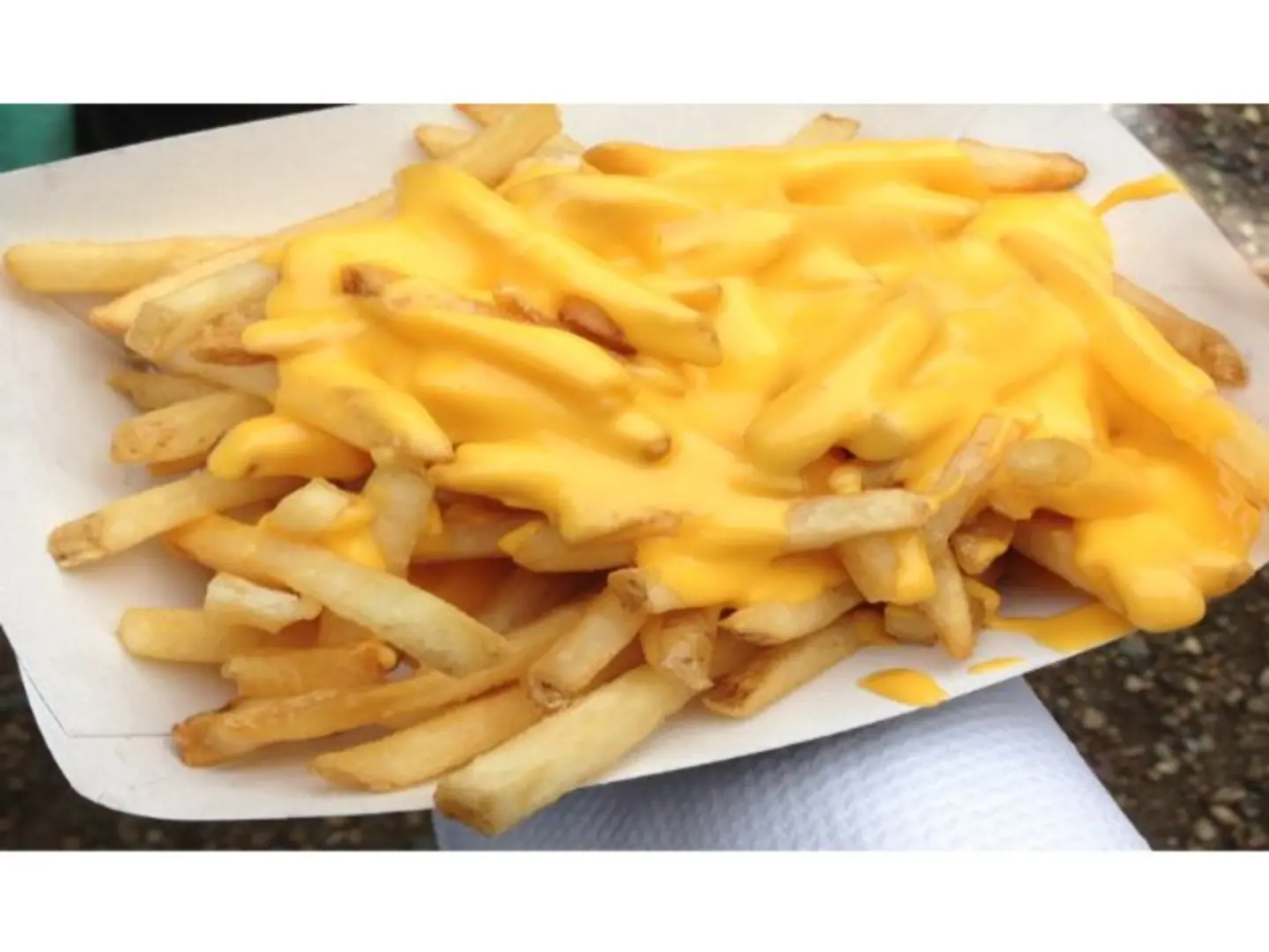 بطاطس مقلية مع الجبن