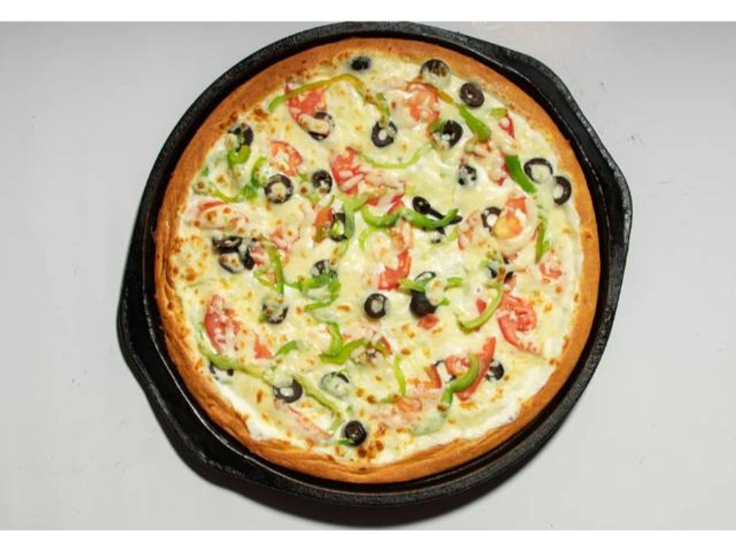 Vegetable Cream Cheese Pizza